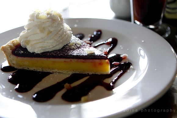 Lemon and hackleberry cake